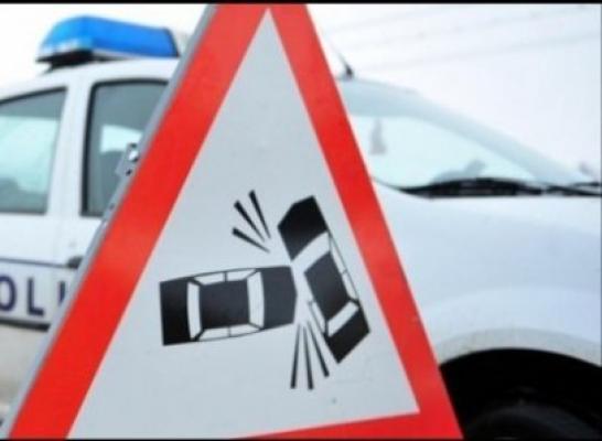 Accident la intrarea în Valu, cu scandal între şofer şi poliţişti